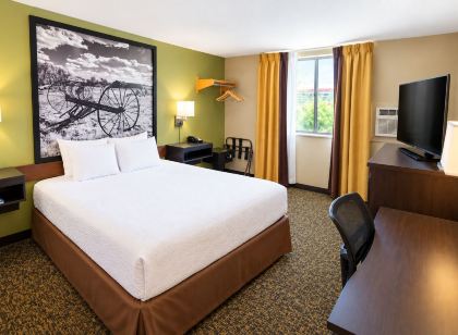 Super 8 by Wyndham Aberdeen East