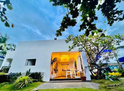 The Beachhouse and Bar