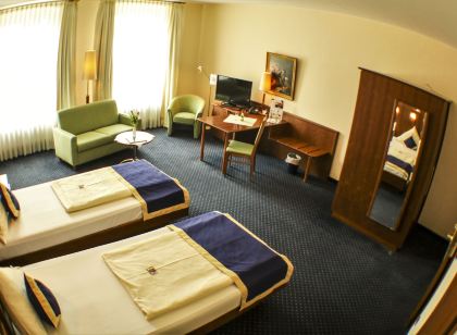 Victoria Hotel