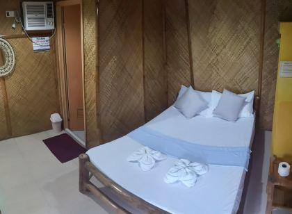 古安娜斯普拉斯客房和瑞斯多酒吧賓館