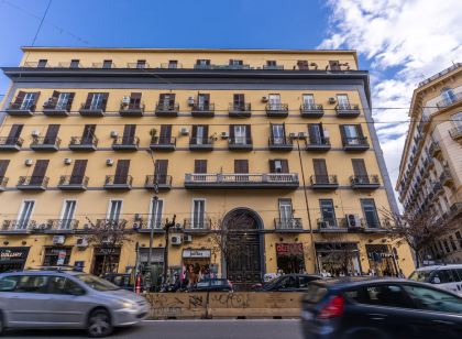 Gallery Suite Naples