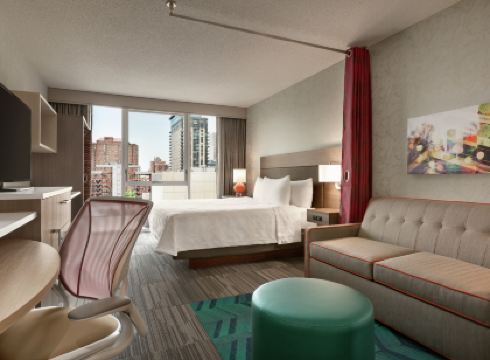 Home2 Suites by Hilton Chicago River North