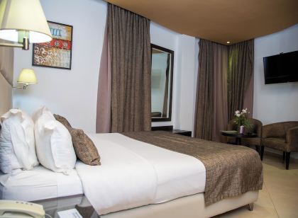 Malak Hotel