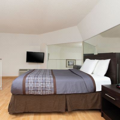 Two-Floor Castle Suite, 1 Queen Bed, Jetted Tub (Non-Wheelchair Accessible) Two-Floor Castle Suite, 1 Queen Bed, Jetted Tub (Non-Wheelchair Accessible) Super 5 Inn Promo Code