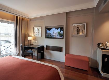 Carles Hotel
