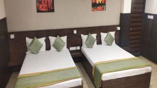 hotel-grand-gaayatris