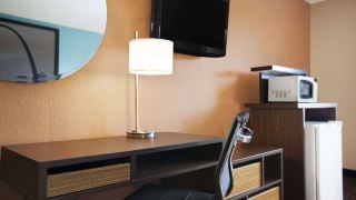 super-8-by-wyndham-collinsville-st-louis