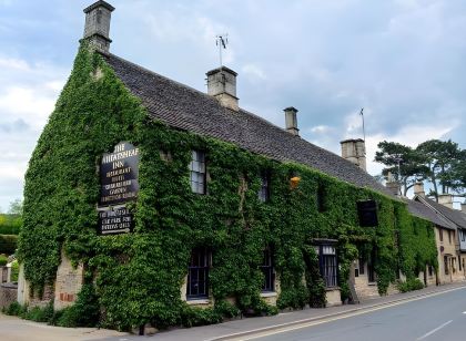 Mr & MRS Smith the Wheatsheaf Inn