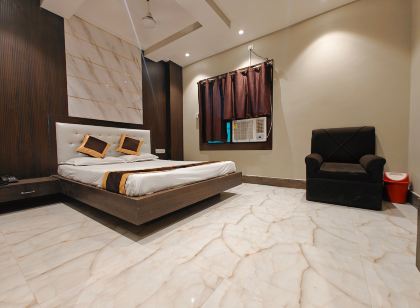 Hotel Grand Palace