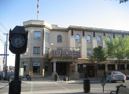 Hotel Senator