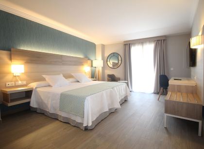 Hotel Puerta del Mar - Adults Recommended