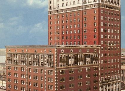 DoubleTree Suites by Hilton Hotel Detroit Downtown - Fort Shelby