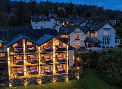 Lakes Hotel & Spa