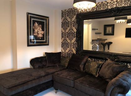 Sheffield Hillside Retreat