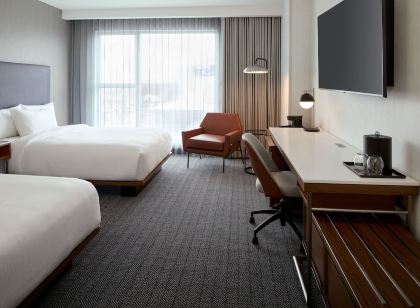 Courtyard Montreal Laval
