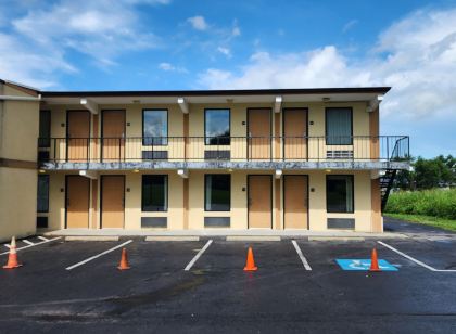 Drakes Creek Inn - Formerly the Relax Inn