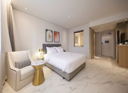 호텔런더너신항용원점