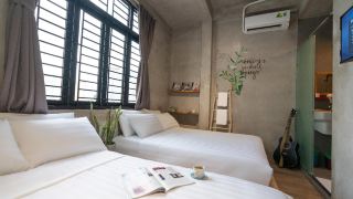 9-hostel-and-bar