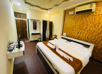 Shanti the Grand Palace