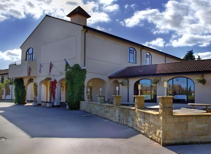 Widnes Halton Everglades Park Hotel