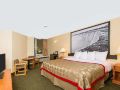 ramada-by-wyndham-niagara-falls-near-the-falls