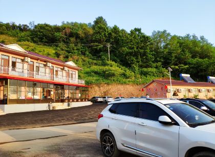 Kuandian Lujiangchun Farmyard