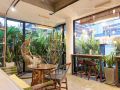 yolo-bangkok-boutique-hotel