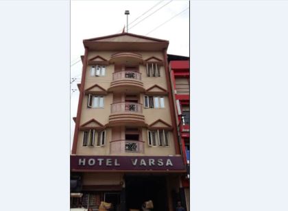 Hotel Varsa