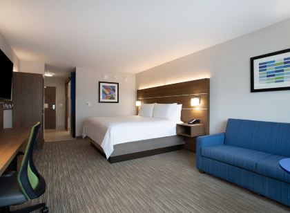 Holiday Inn Express & Suites Deland South