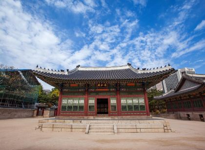 Hongdae Guesthouse 1Min from Hongik Uni Station Exit #1