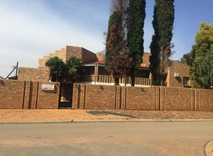Lapeng Village