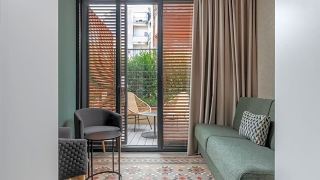 hotel-raval-house