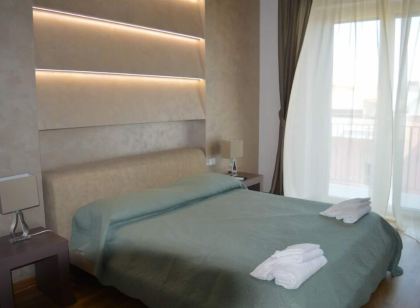 B&B Jolie Center