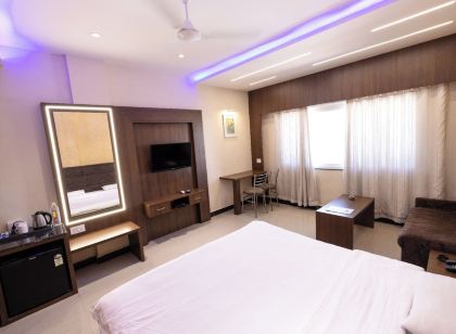 Vikramaditya Panposh Rd