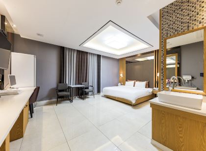Hello hotel(헬로우 호텔)