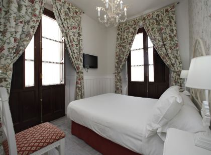 Basic Hotel Puerta de Sevilla