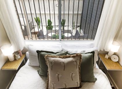 PALMA - Couples Beach Getaway, 2 minutes to the beach!
