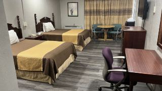 mid-towne-inn-and-suites