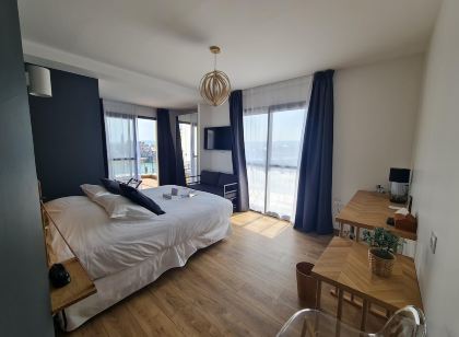 La Tour aux Crabes / Hotel & Spa
