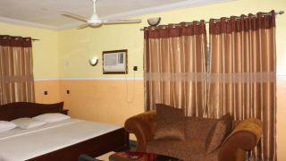 lifeline-hotel-and-suites