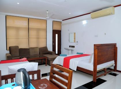 Subhas Tourist Hotel