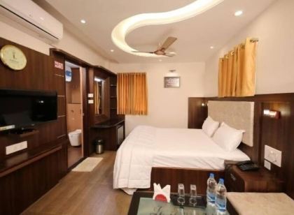Le Emerald Residency