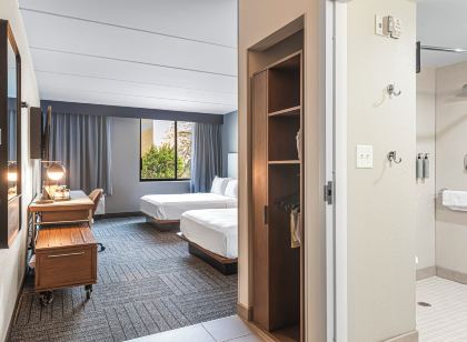Courtyard Columbus