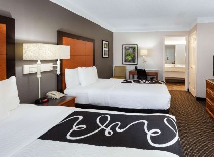 La Quinta Inn by Wyndham Laredo I-35