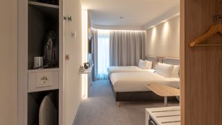 holiday-inn-express-munich-north-an-ihg-hotel