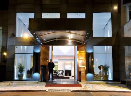 Le Parc Hotel, Beyond Stars