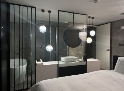 리자인호텔 (Hotel Lesign)