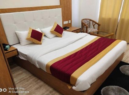 OYO 83335 Hotel Lazeeno
