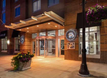 Sheraton Duluth Hotel