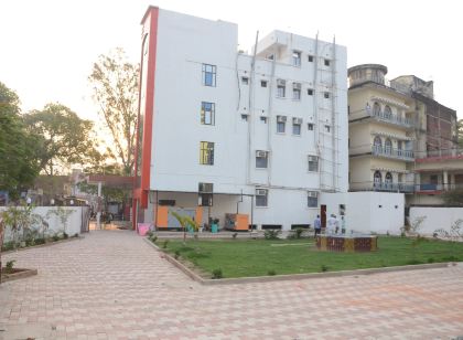 Hotel Pyara Palace